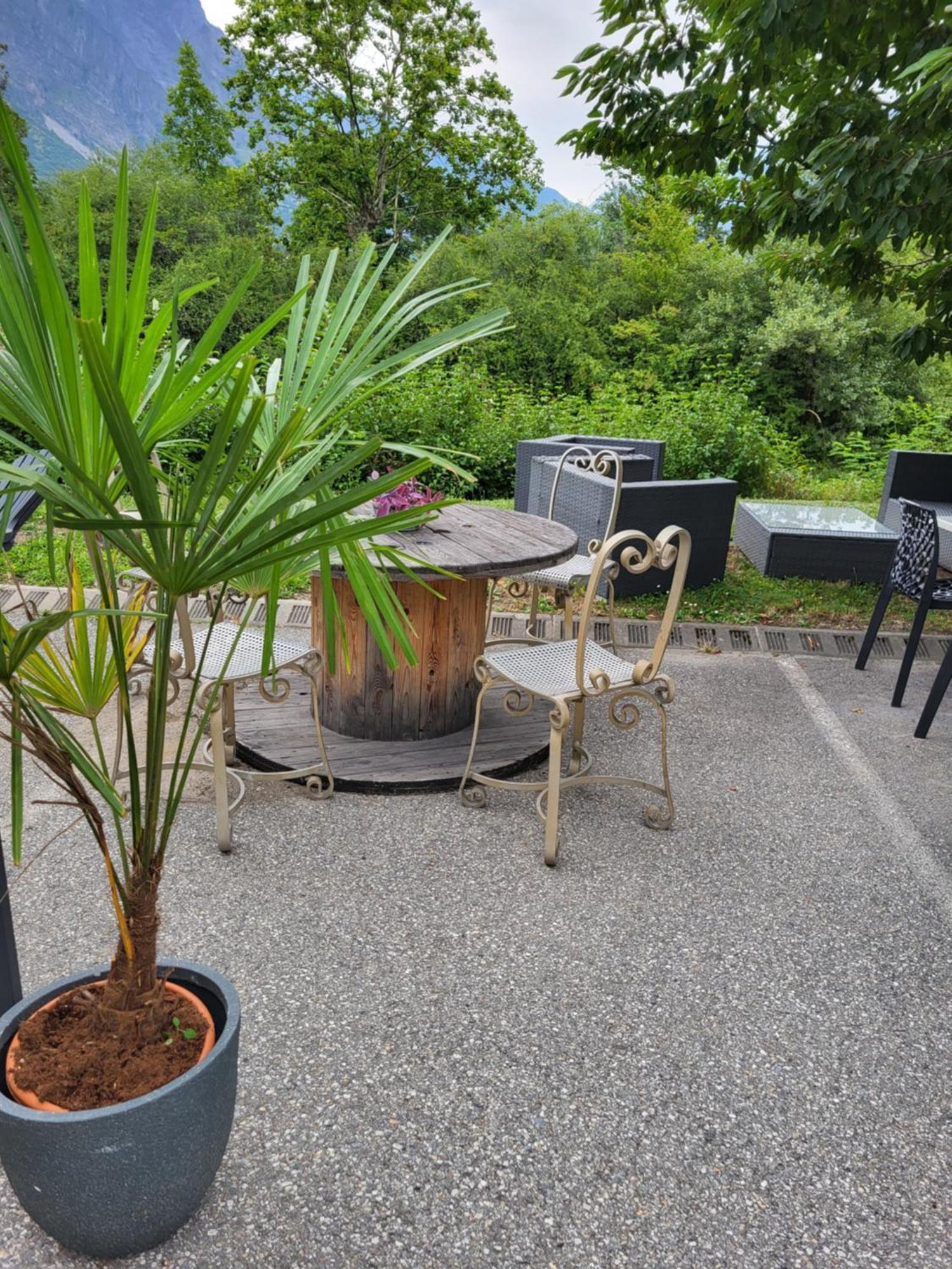 Hotel Restaurant Lancheton Saint-Julien-Mont-Denis Ngoại thất bức ảnh